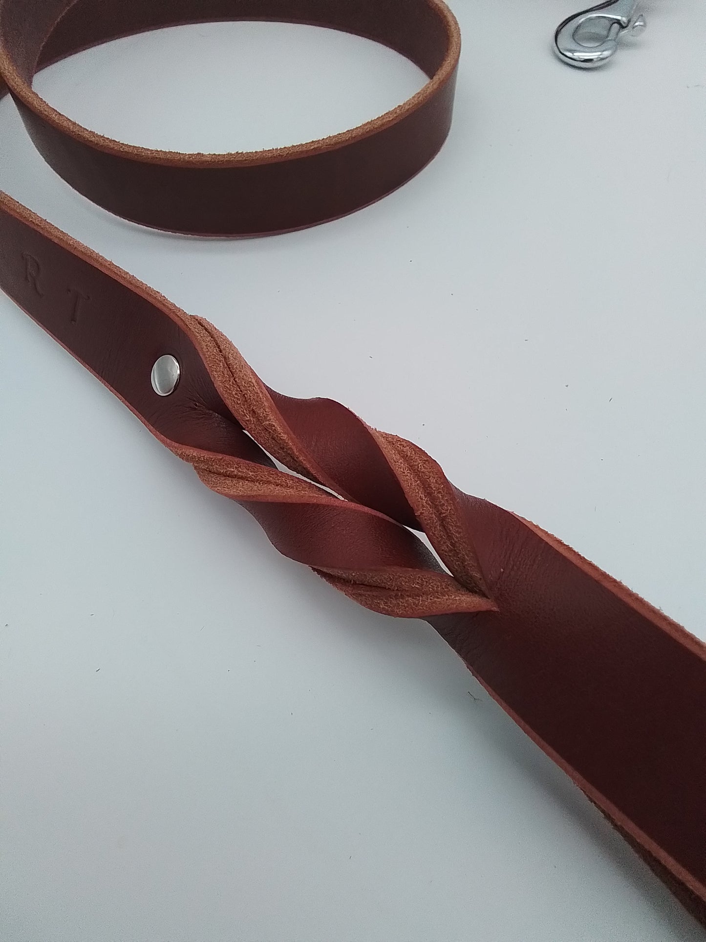 English Bridle Leather Leashes