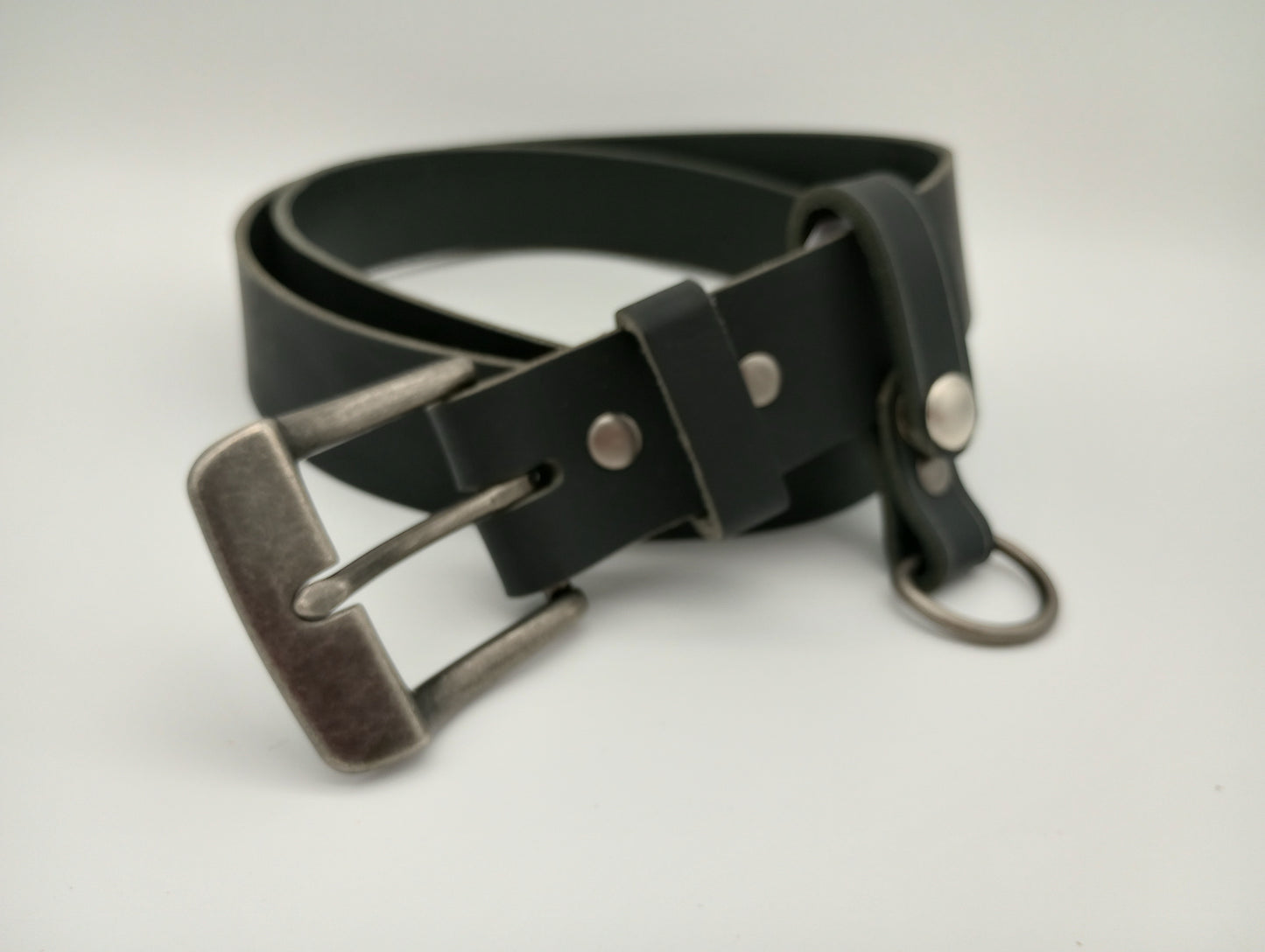 Black 1-1/2" Water Buffalo Basic Leather Belt